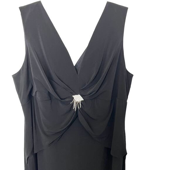 NEBIANI NIGHTS MAXI FORMAL EVENING GOWN, WOMENS, 22W, BLACK W/ RHINESTONE BROOCH - Picture 2 of 12